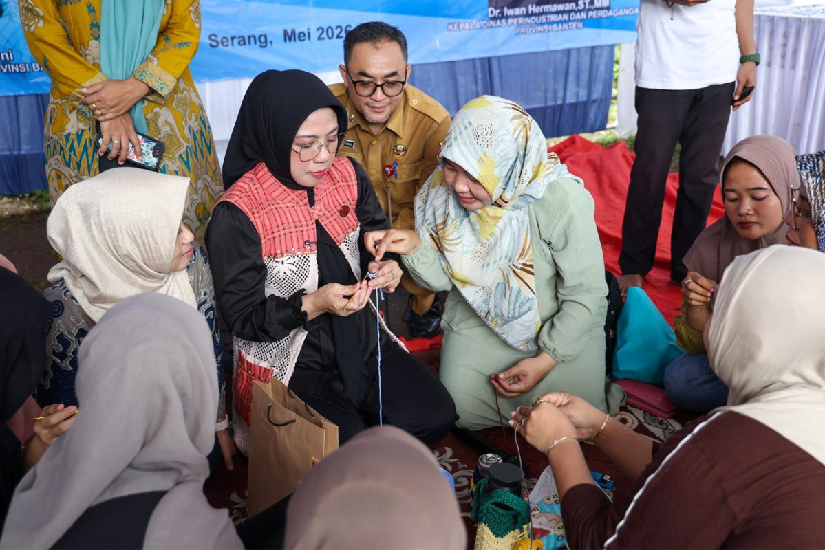 Tinawati Andra Soni Dorong Lahirnya Wirausaha Baru melalui Pelatihan Rajut
